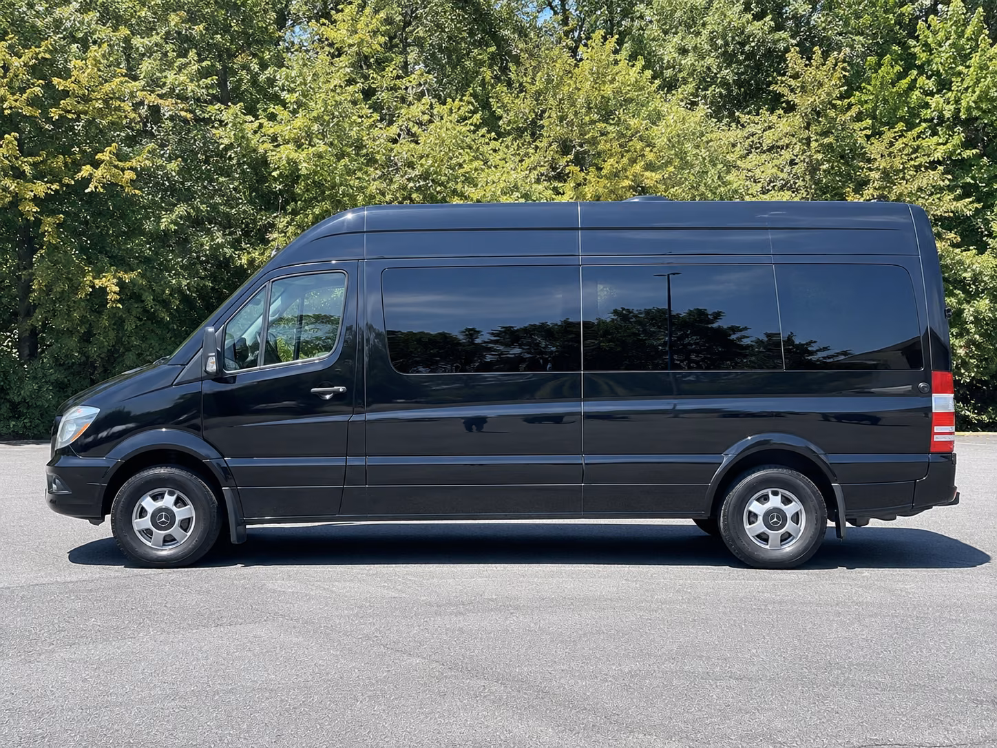 secure transportation for your next airport transfer 4