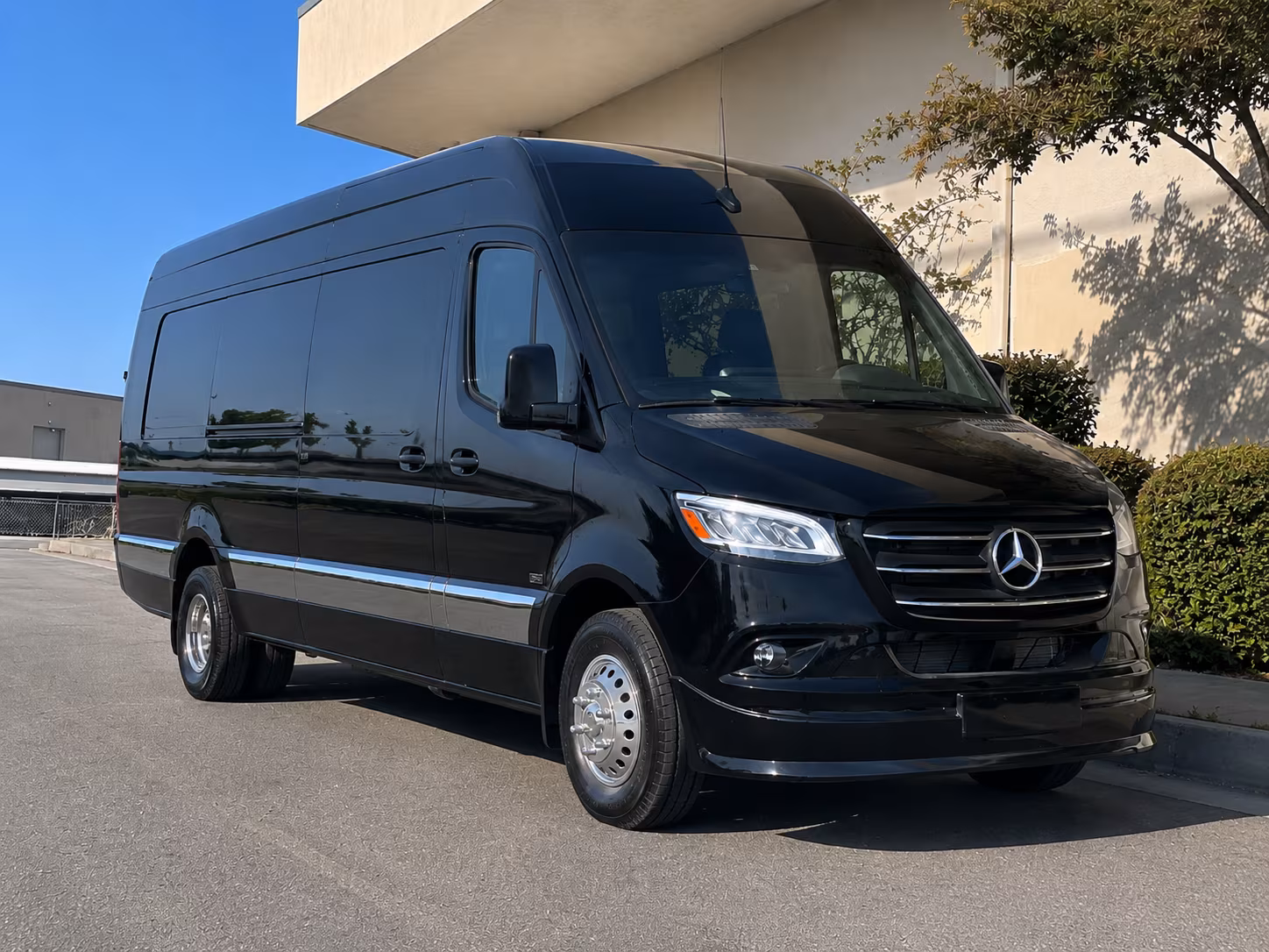 secure transportation for your next bachelor or bachelorette party 1